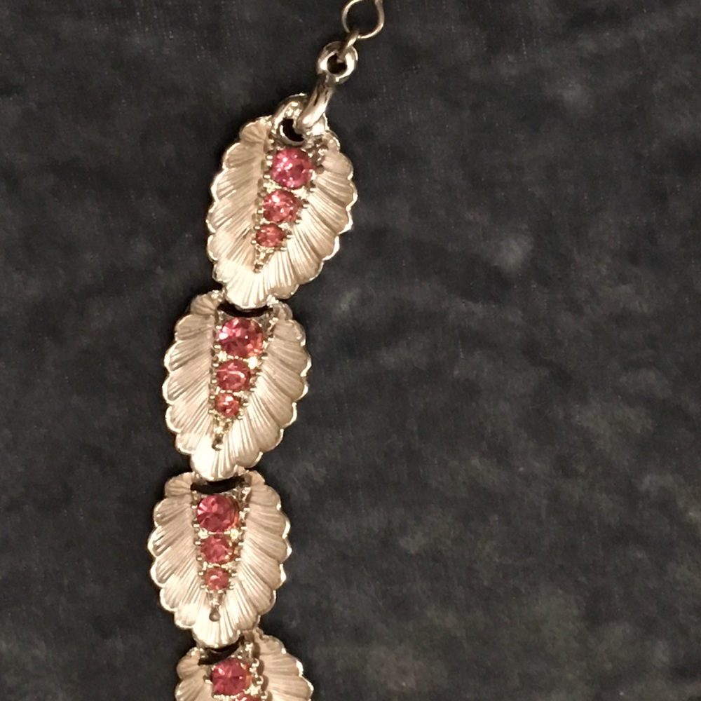 ✨Extremely rare vintage B.S.K. fuchsia necklace ✨ - Picture 7 of 7